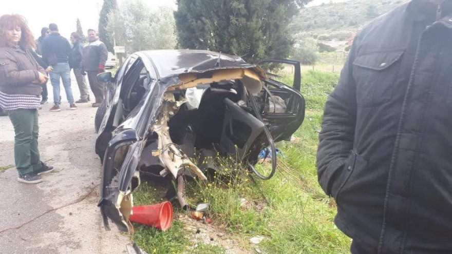 Φωτογραφίες-σοκ από το μοιραίο τροχαίο - Στο πένθος η Σαλαμίνα για την 17χρονη Εύα