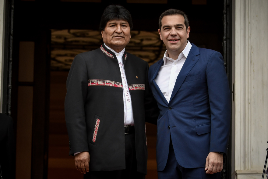 Τσίπρας: Μας συνδέουν κοινές αξίες με τη Βολιβία - Μοράλες: Σε περιμένω στη Λα Παζ