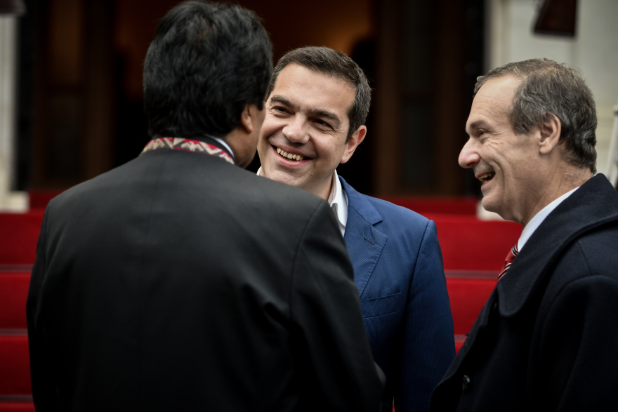 Τσίπρας: Μας συνδέουν κοινές αξίες με τη Βολιβία - Μοράλες: Σε περιμένω στη Λα Παζ