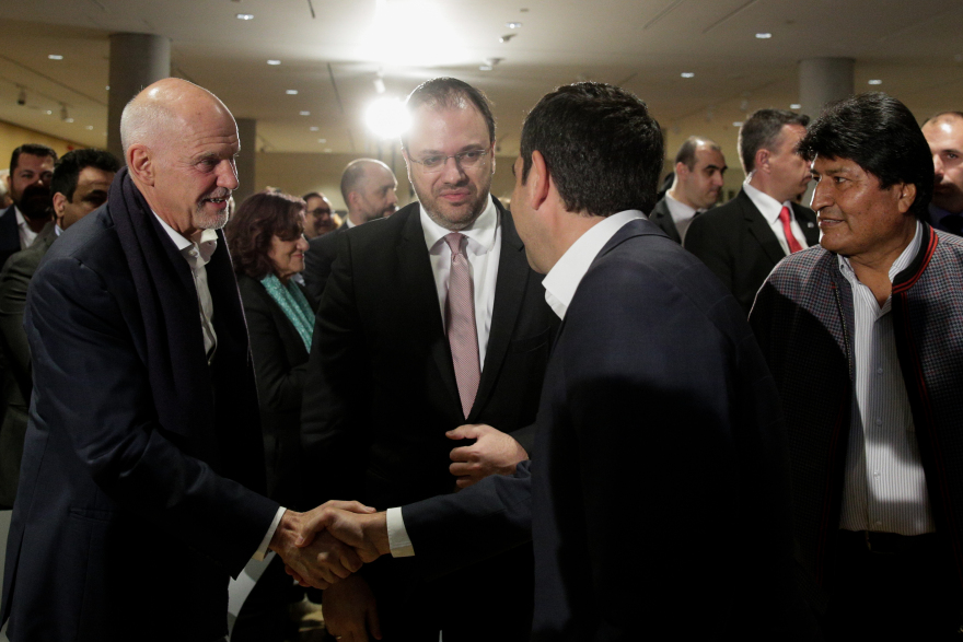 Παπανδρέου, Θεοχαρόπουλος και Μπαζιάνα στην ομιλία Μοράλες - Δείτε φωτογραφίες