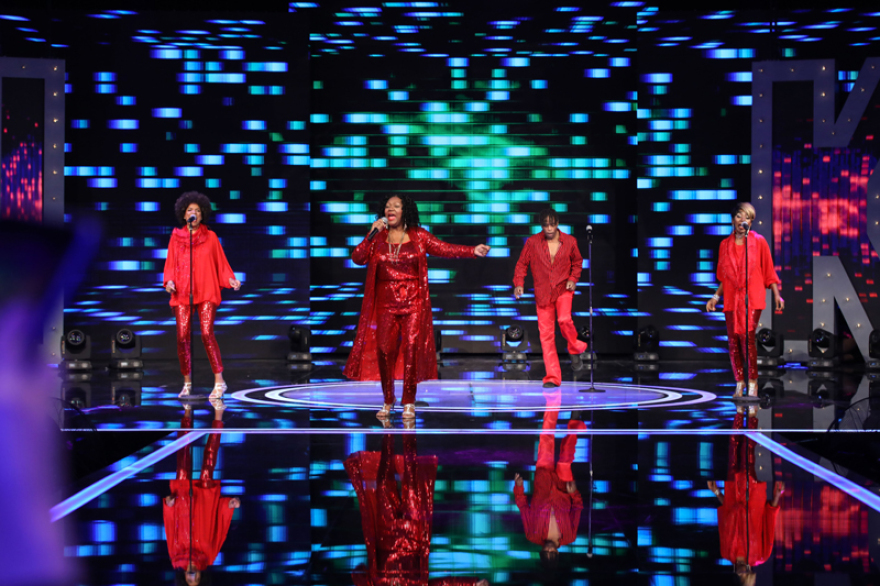 Oι Boney M χορεύουν τσιφτετέλι στο It’s Show Time - και άλλοι σταρ όπως δεν τους έχετε ξαναδεί!