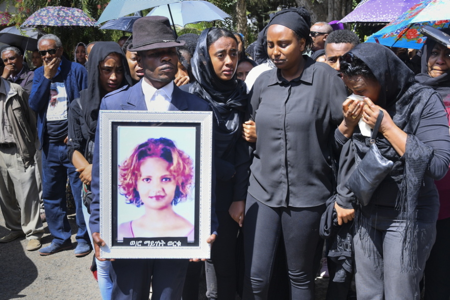 Αντίς Αμπέμπα: Θρήνος για τα θύματα της αεροπορικής τραγωδίας της Ethiopian Airlines