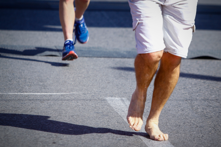 8ος Ημιμαραθώνιος: 22.000 δρομείς «κατέλαβαν» την Αθήνα 