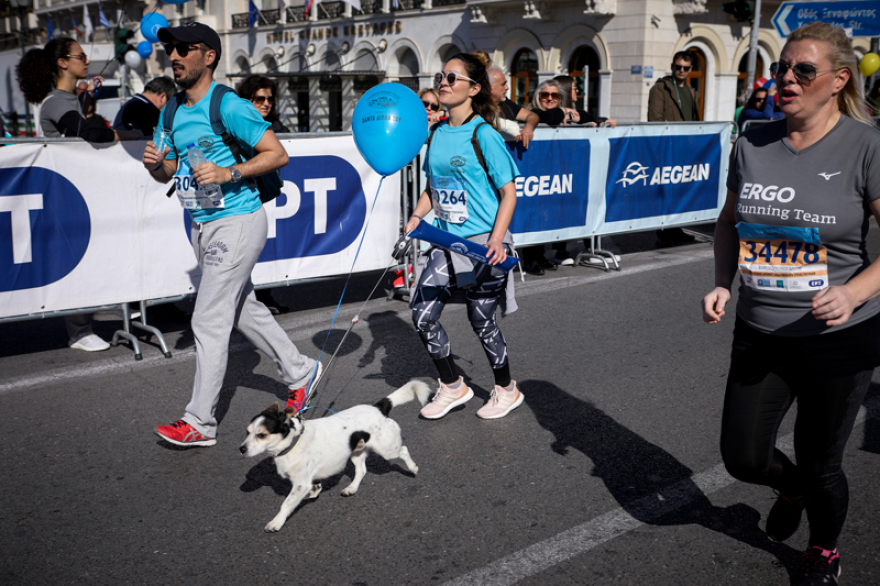8ος Ημιμαραθώνιος: 22.000 δρομείς «κατέλαβαν» την Αθήνα 