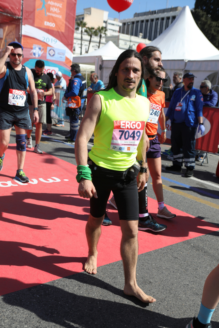 8ος Ημιμαραθώνιος: 22.000 δρομείς «κατέλαβαν» την Αθήνα 