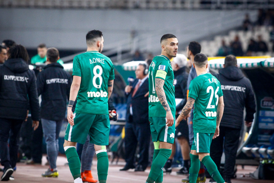 Παναθηναϊκός - Ολυμπιακός: Ολιγόλεπτη διακοπή μετά από εισβολή οπαδών στο γήπεδο