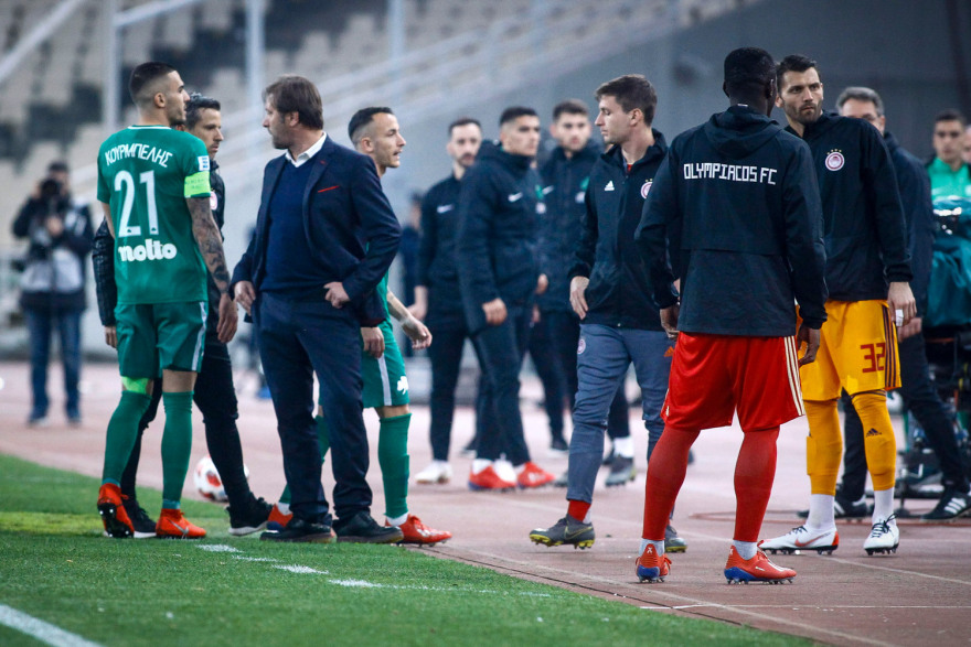 Παναθηναϊκός - Ολυμπιακός: Ολιγόλεπτη διακοπή μετά από εισβολή οπαδών στο γήπεδο