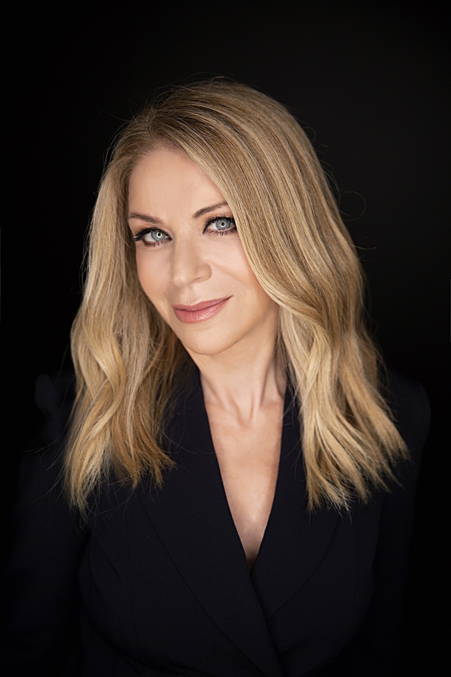 Η Έλλη Στάη επιστρέφει στη late night ζώνη της τηλεόρασης 