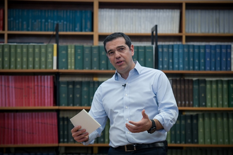 Τσίπρας στο Δημόκριτο: Να έχουμε πάντα την πόρτα της επιστροφής ανοιχτή για κάθε επιστήμονα