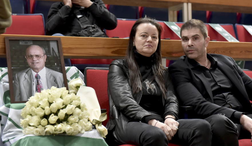 Δάκρυσε η κόρη του Θανάση Γιαννακόπουλου