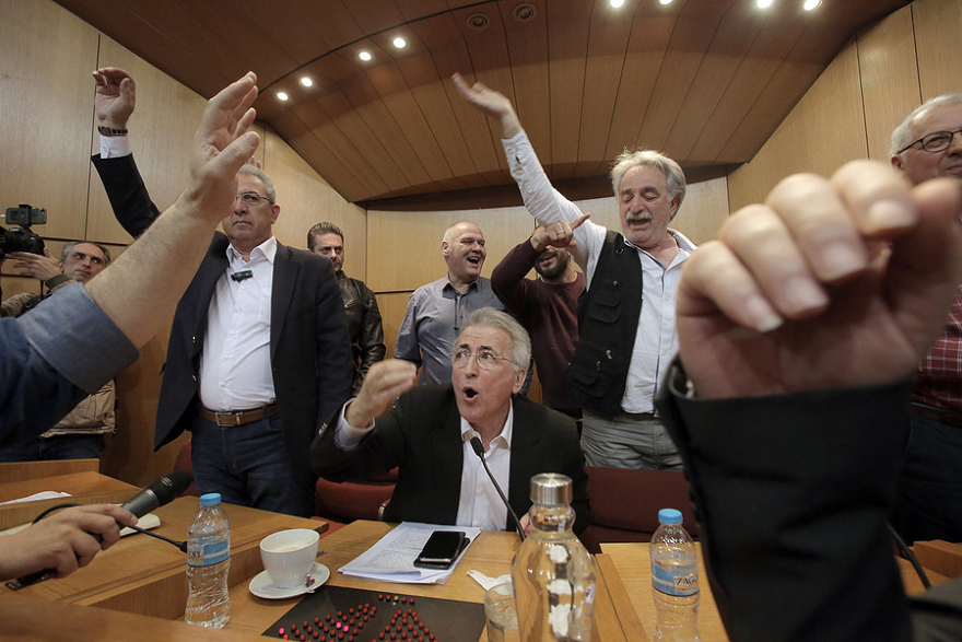 Πιάστηκαν στα χέρια στη ΓΣΕΕ