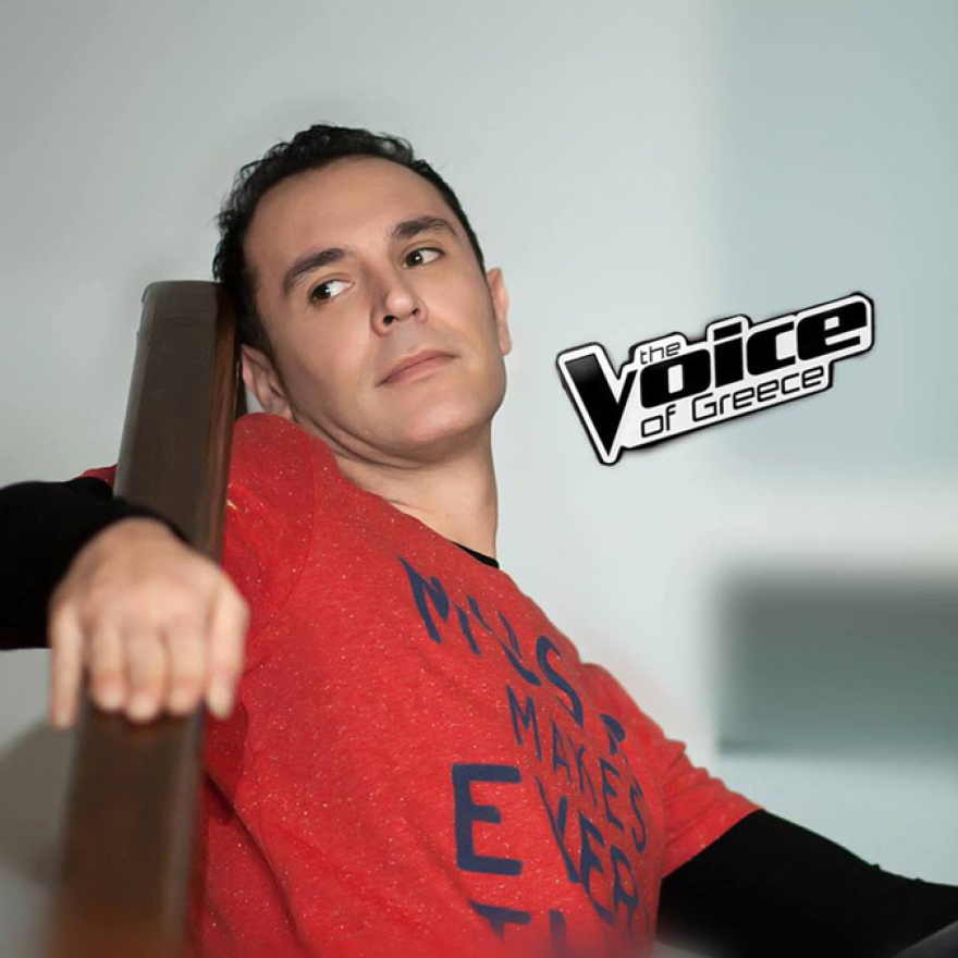 Στο «Ρουκ Ζουκ» τραγουδιστής του «The Voice» 