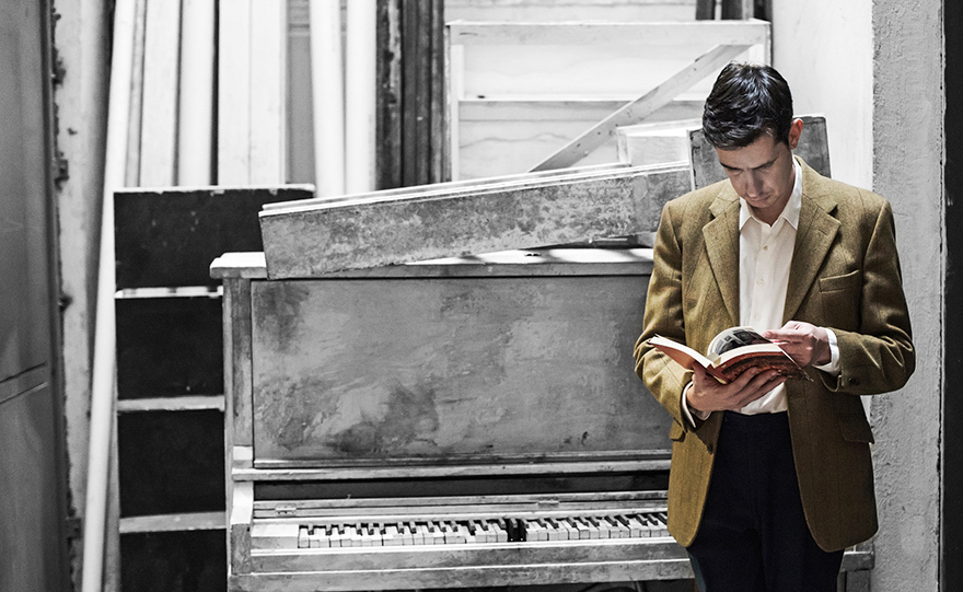 Selfies με κείμενα 3 συγγραφέων