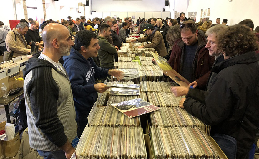 Οι εραστές του βινυλίου