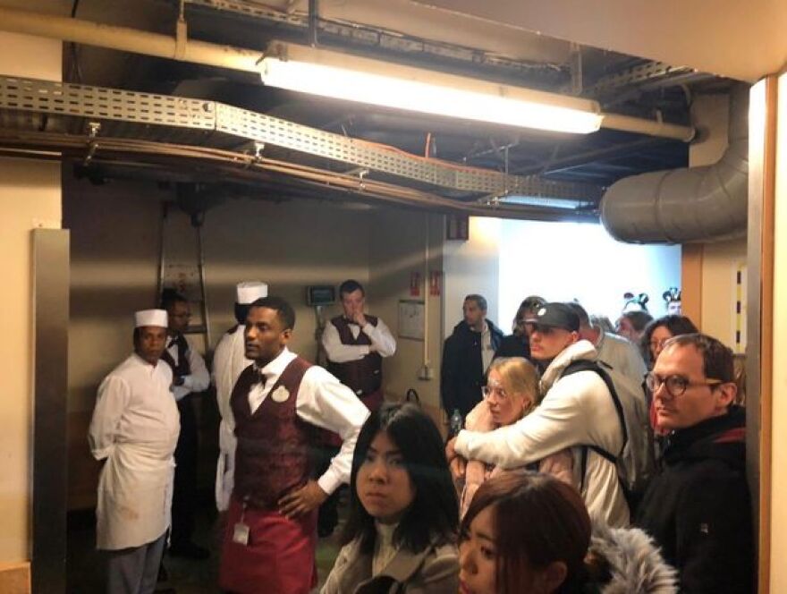 Πανικός στο Παρίσι: Εκκενώθηκε η Eurodisney λόγω βλάβης σε κυλιόμενη σκάλα