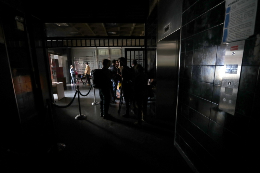 Νέο μπλακάουτ στη Βενεζουέλα: Ο Μαδούρο καταγγέλλει επίθεση στον κεντρικό σταθμό ηλεκτρισμού