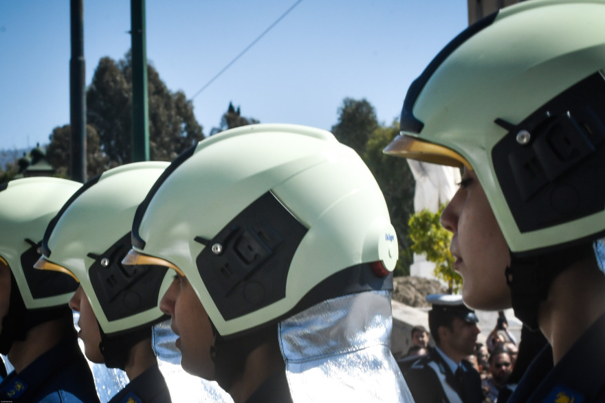 Φωτογραφίες: Γυναίκες στα χακί τράβηξαν τα βλέμματα στην στρατιωτική παρέλαση της Αθήνας