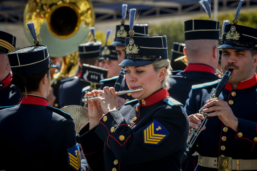 Φωτογραφίες: Γυναίκες στα χακί τράβηξαν τα βλέμματα στην στρατιωτική παρέλαση της Αθήνας