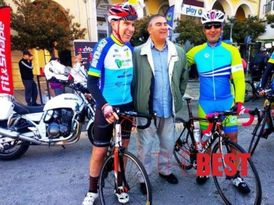 Πάτρα: Ο πρέσβης των ΗΠΑ με το ποδήλατό του στον «Γύρο Θυσίας»