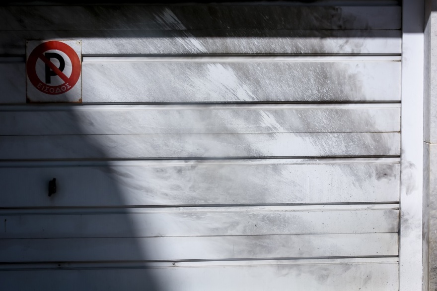 Ο Πολάκης βλέπει «παρακράτος» και ένα «τσογλανάκι» για τη μολότοφ στο σπίτι του