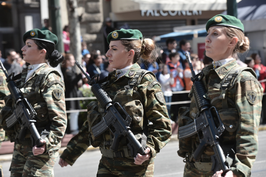 Στρατιωτική παρέλαση με το «Μακεδονία ξακουστή» στην Αθήνα