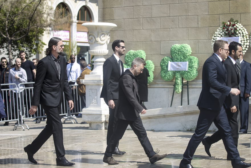 Σε κλίμα συγκίνησης το τελευταίο «αντίο» στον Θανάση Γιαννακόπουλο - Δείτε βίντεο