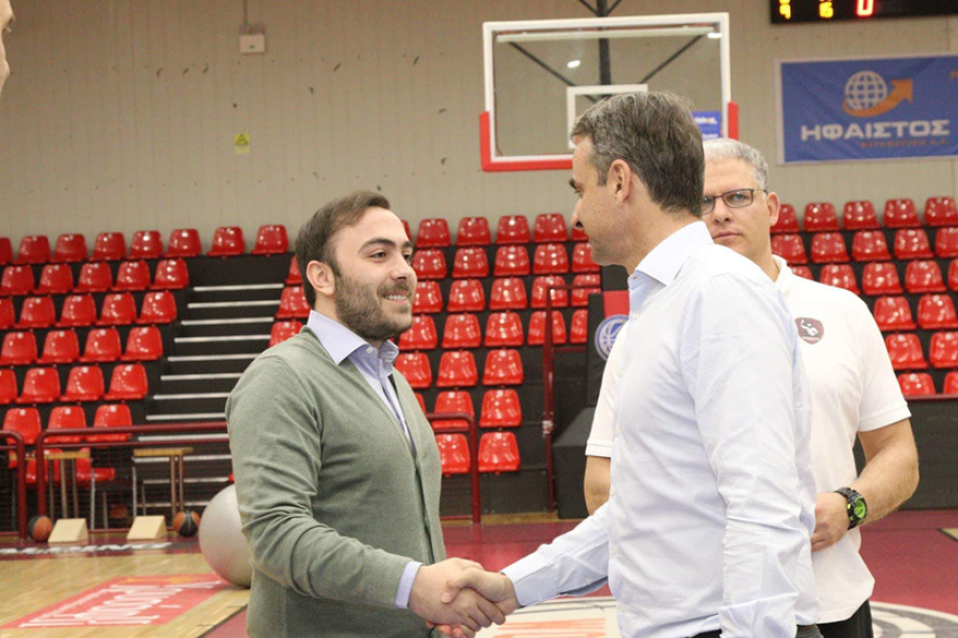 Βίντεο και φωτογραφίες: Στο κλειστό του Ηφαίστου Λήμνου ο Κυριάκος Μητσοτάκης