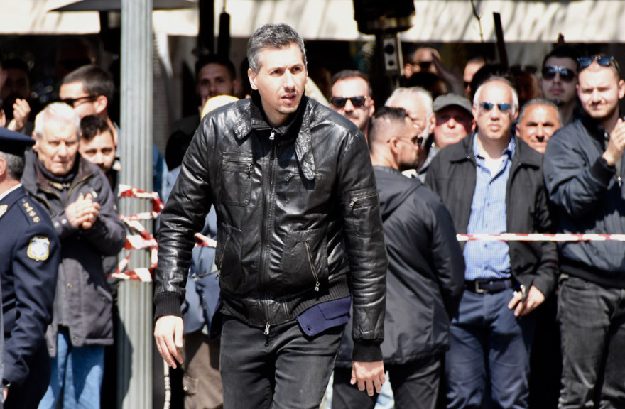 Σε κλίμα συγκίνησης το τελευταίο «αντίο» στον Θανάση Γιαννακόπουλο - Δείτε βίντεο