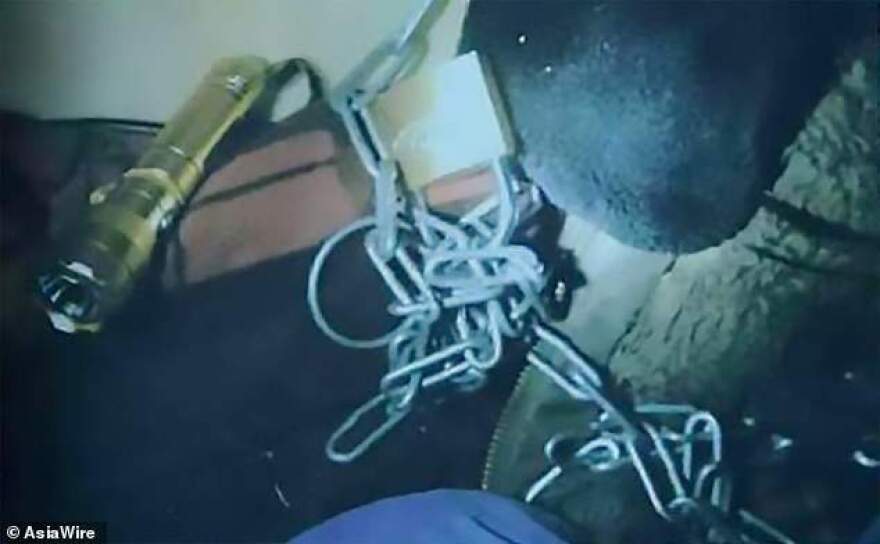 Φρίκη για 16χρονη στην Κίνα: Ταξιτζής την κρατούσε ως σκλάβα του σεξ σε αυτοσχέδιο μπουντρούμι