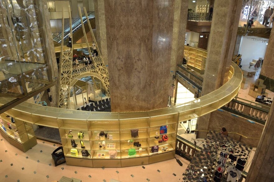 «Galeries Lafayette»: Το νέο κόσμημα της Λεωφόρου Champs Elysees άνοιξε τις πύλες του