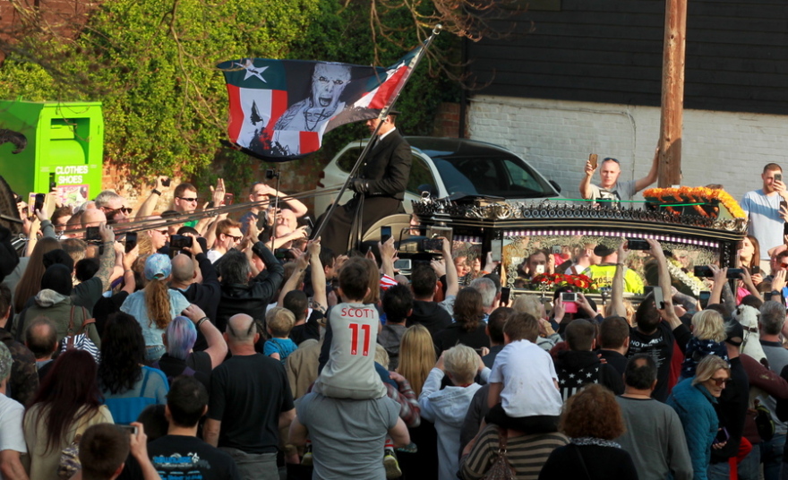 Με μουσική και μηχανές το τελευταίο αντίο στον Κιθ Φλιντ των Prodigy