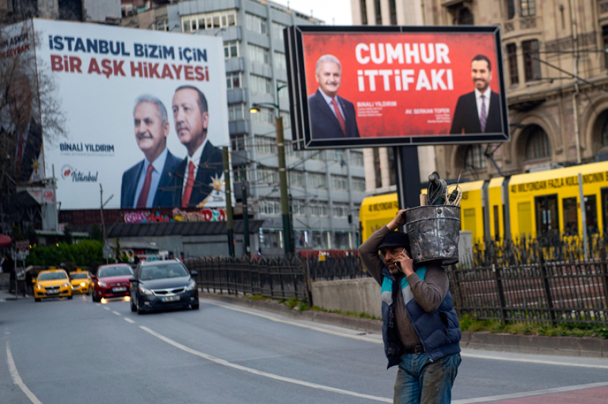 Με «ιστορίες αγάπης» προσπαθεί ο Ερντογάν να νικήσει στις δημοτικές εκλογές της Κυριακής - Δείτε φωτογραφίες