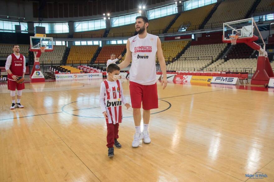 Ο μικρός Βασίλης είναι ο καλύτερος προπονητής του Ολυμπιακού όλων των εποχών