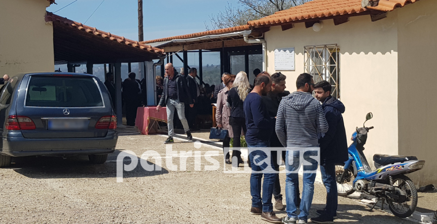 Θρήνος στην κηδεία της 22χρονης φοιτήτριας που βρέθηκε νεκρή στο Αιγάλεω
