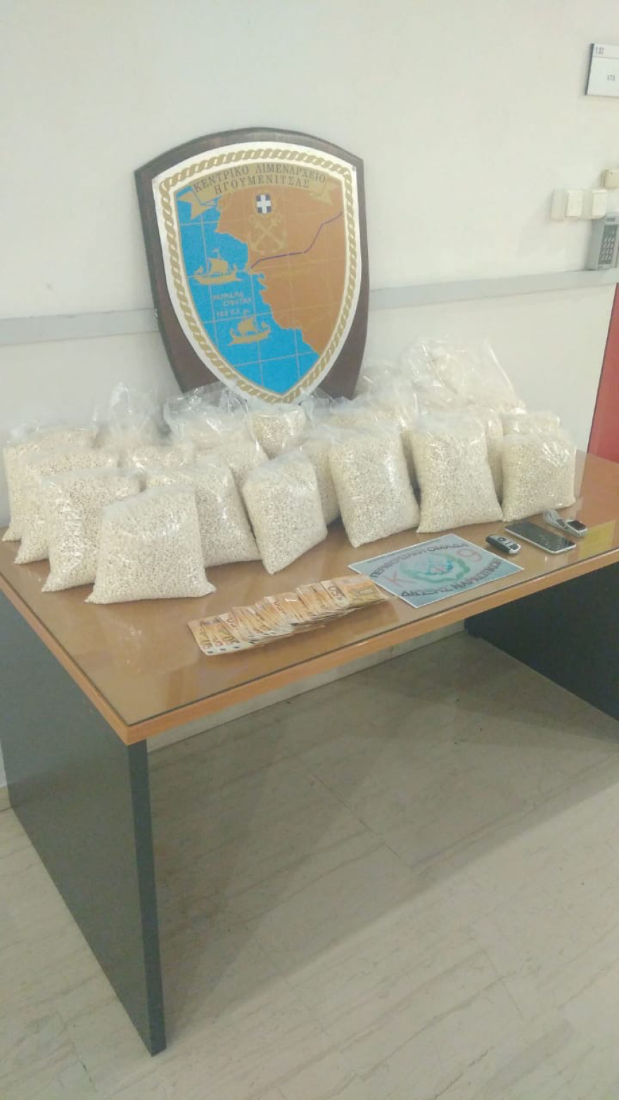 Χιλιάδες ναρκωτικά χάπια αξίας 7 εκατ. ευρώ εντοπίστηκαν σε BMW στο λιμάνι της Ηγουμενίτσας