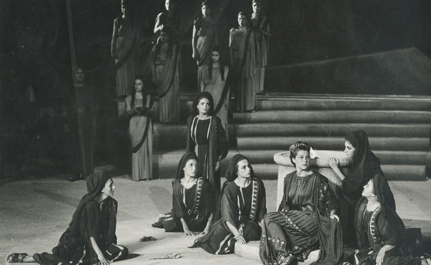 Οι «Ικέτιδες» επιστρέφουν…