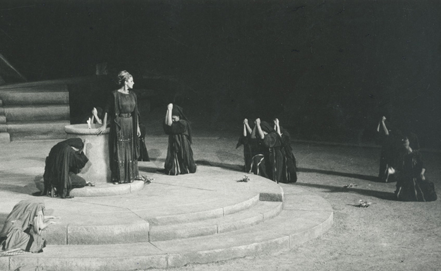 Οι «Ικέτιδες» επιστρέφουν…