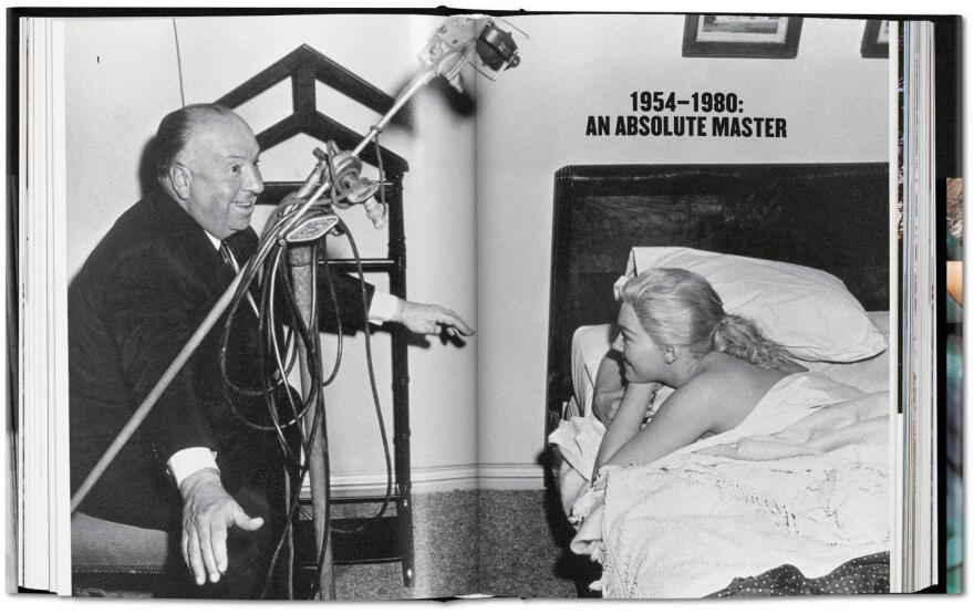 Σπάνιες φωτογραφίες του μετρ του τρόμου πίσω από τις σκηνές στο βιβλίο «Alfred Hitchcock. The Complete Films» 