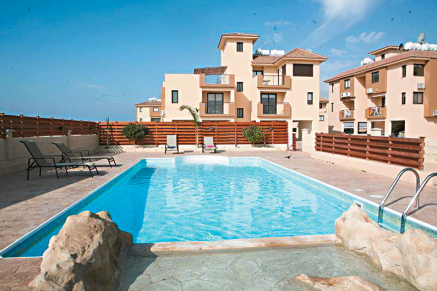 Θύελλα μετά τις αποκαλύψεις για τα λεφτά του Πετσίτη - Δείτε βίντεο