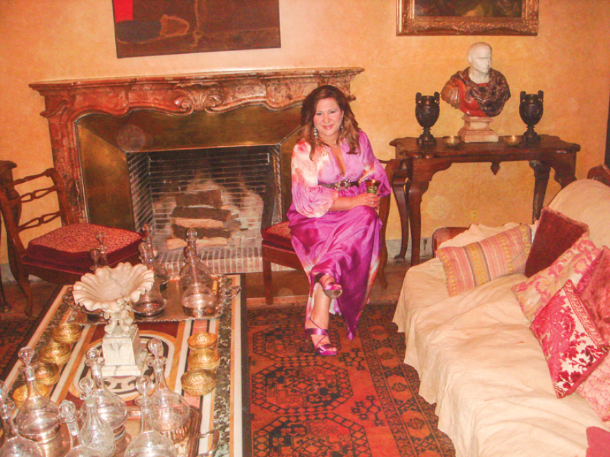 Δέσποινα Μοιραράκη: Μια... μπορδοροδοκόκκινη πτώχευση 