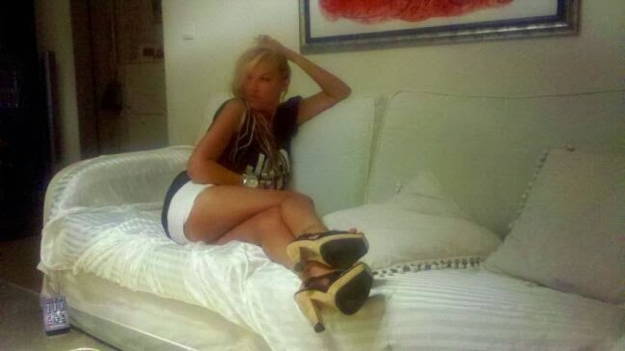 Θωμαρίτα Καλδάρα: Παραιτήθηκε από το γραφείο του Μπόλαρη η εντυπωσιακή γραμματέας