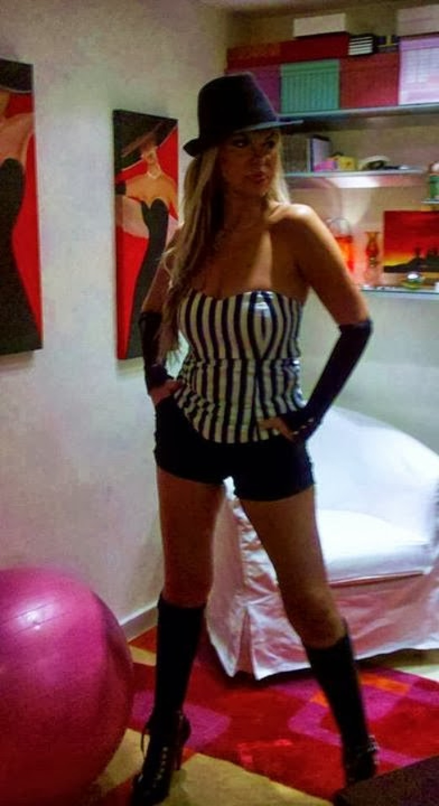 Θωμαρίτα Καλδάρα: Παραιτήθηκε από το γραφείο του Μπόλαρη η εντυπωσιακή γραμματέας