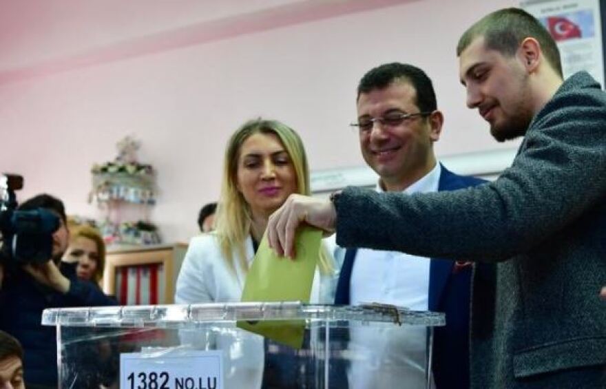  Ποιος είναι ο Εκρέμ Ιμάμογλου, ο νέος δήμαρχος της Κωνσταντινούπολης