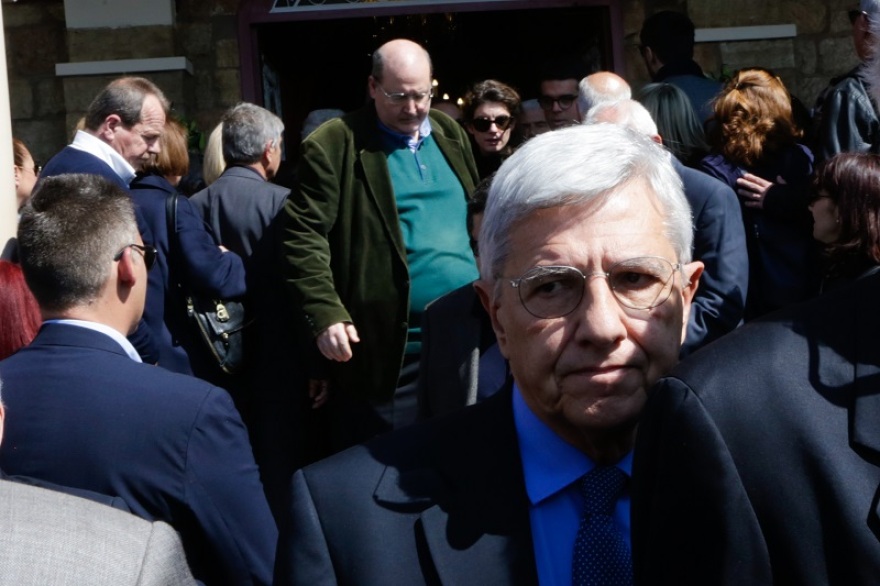 Πλήθος κόσμου για το τελευταίο «αντίο» στον Αντώνη Βγόντζα