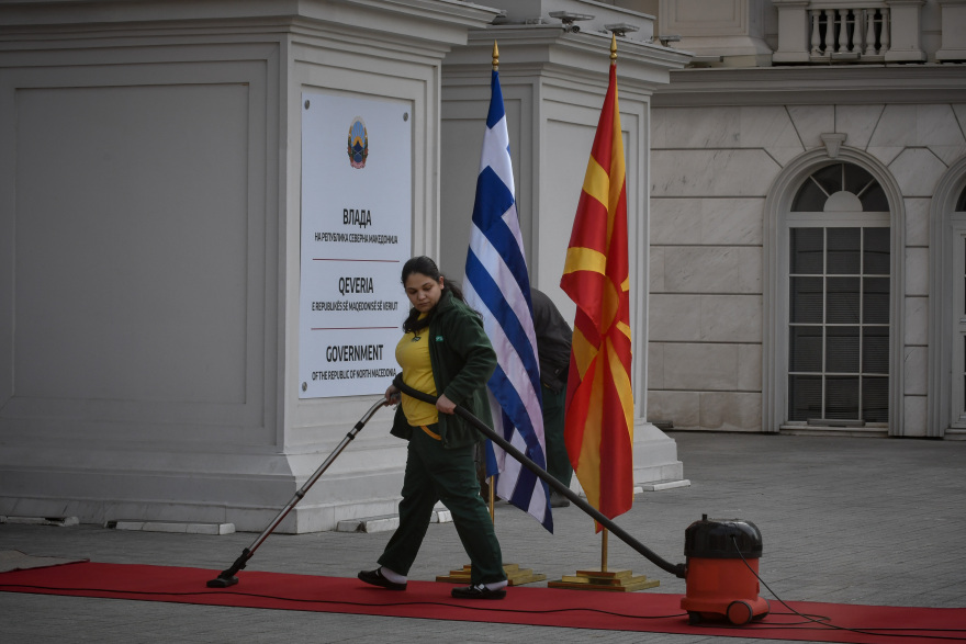 Συνάντηση Τσίπρα – Ζάεφ: H selfie, οι αγκαλιές και το... boyfriend