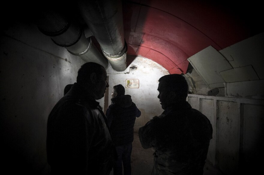 Φωτογραφίες από την Αλβανία: Στο «άδυτο» της μυστικής αεροπορικής βάσης Gjader