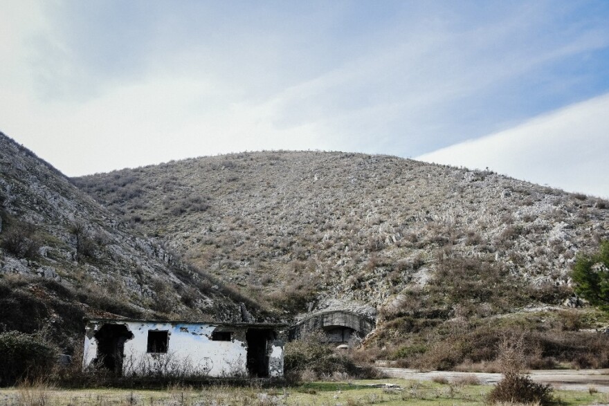 Φωτογραφίες από την Αλβανία: Στο «άδυτο» της μυστικής αεροπορικής βάσης Gjader