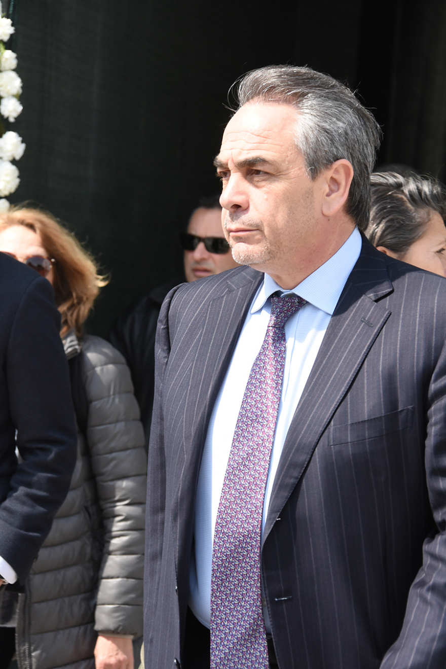 Βασίλης Λυριτζής: Βουβά τα πρόσωπα, χαρακωμένα από πόνο στο ύστατο χαίρε