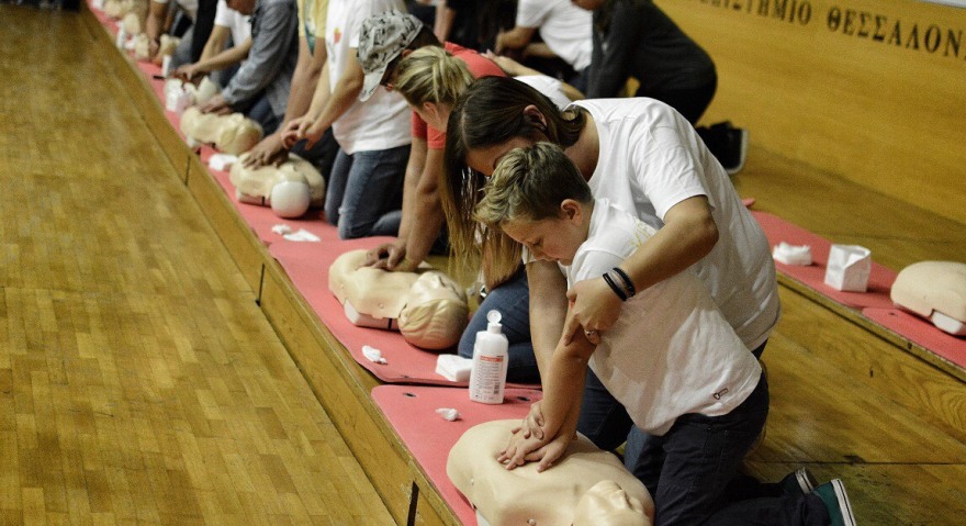 Μια 14χρονη έφηβη έσωσε την δεκάχρονη αδερφούλα της από πνιγμό!