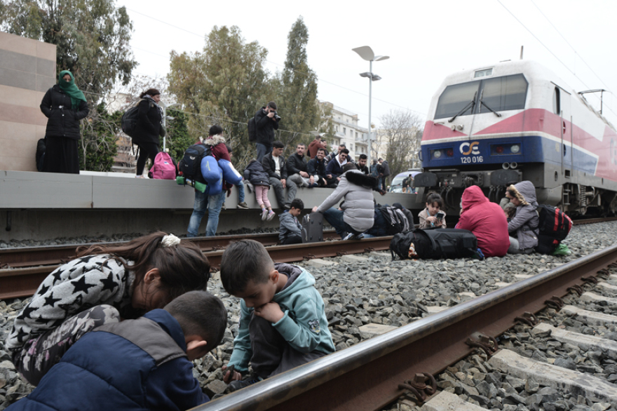 Κατάληψη από πρόσφυγες στον Σταθμό Λαρίσης - Σκηνές Ειδομένης και συγκρούσεις στα Διαβατά